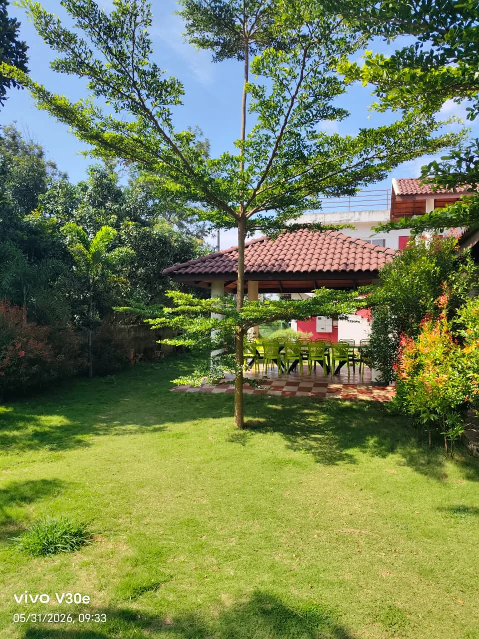 Exterior view 5