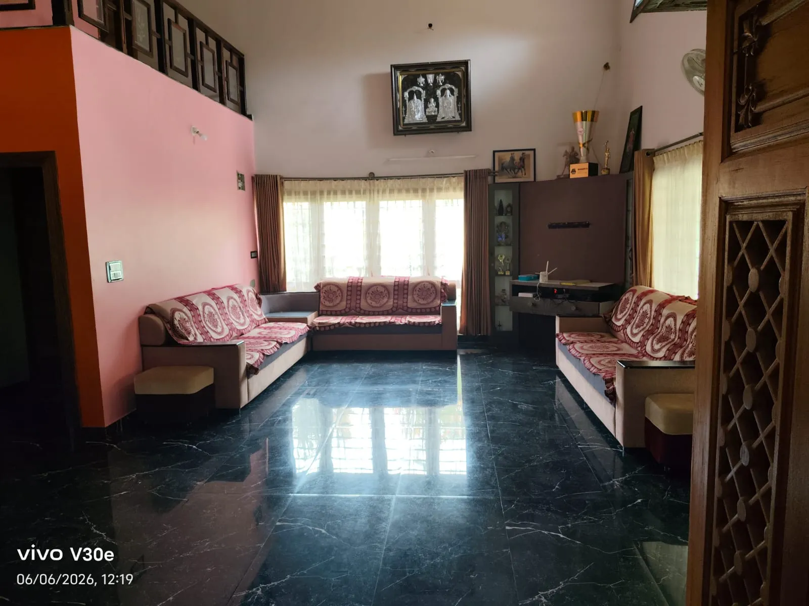 Interior view 4